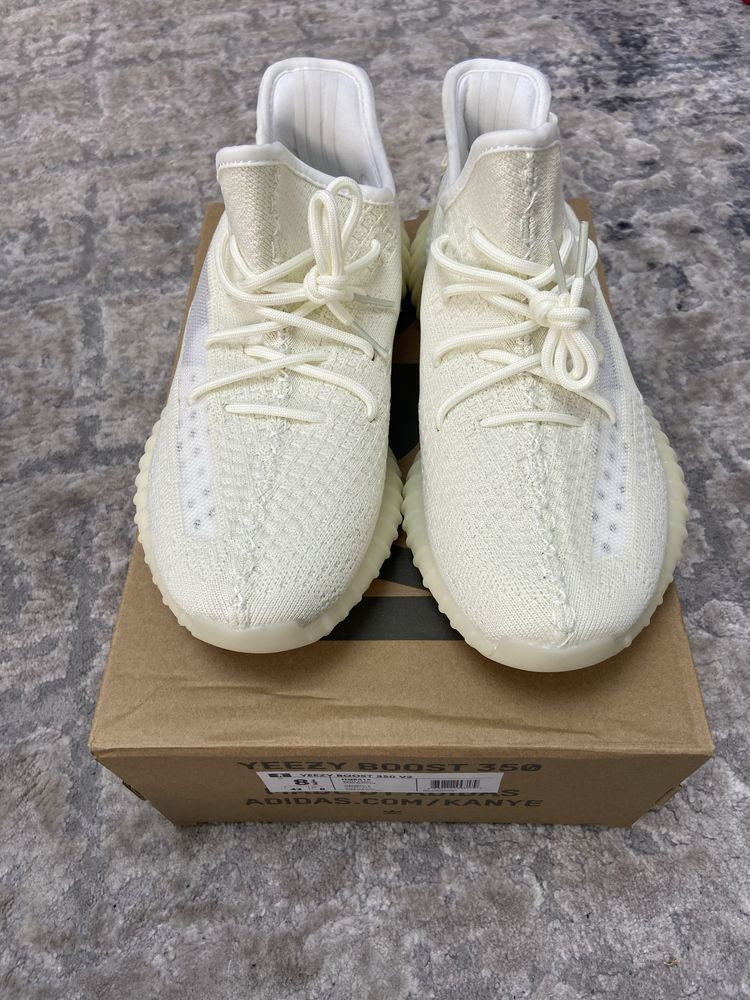 Yeezy 350 V2 Bone