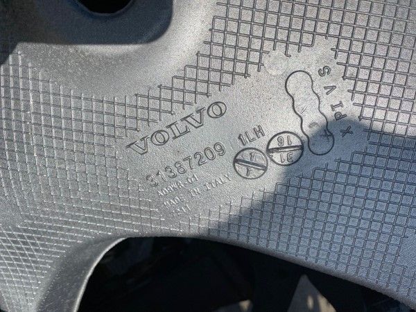 Punte spate completa 4X4 VOLVO V90 2017+ 31360861