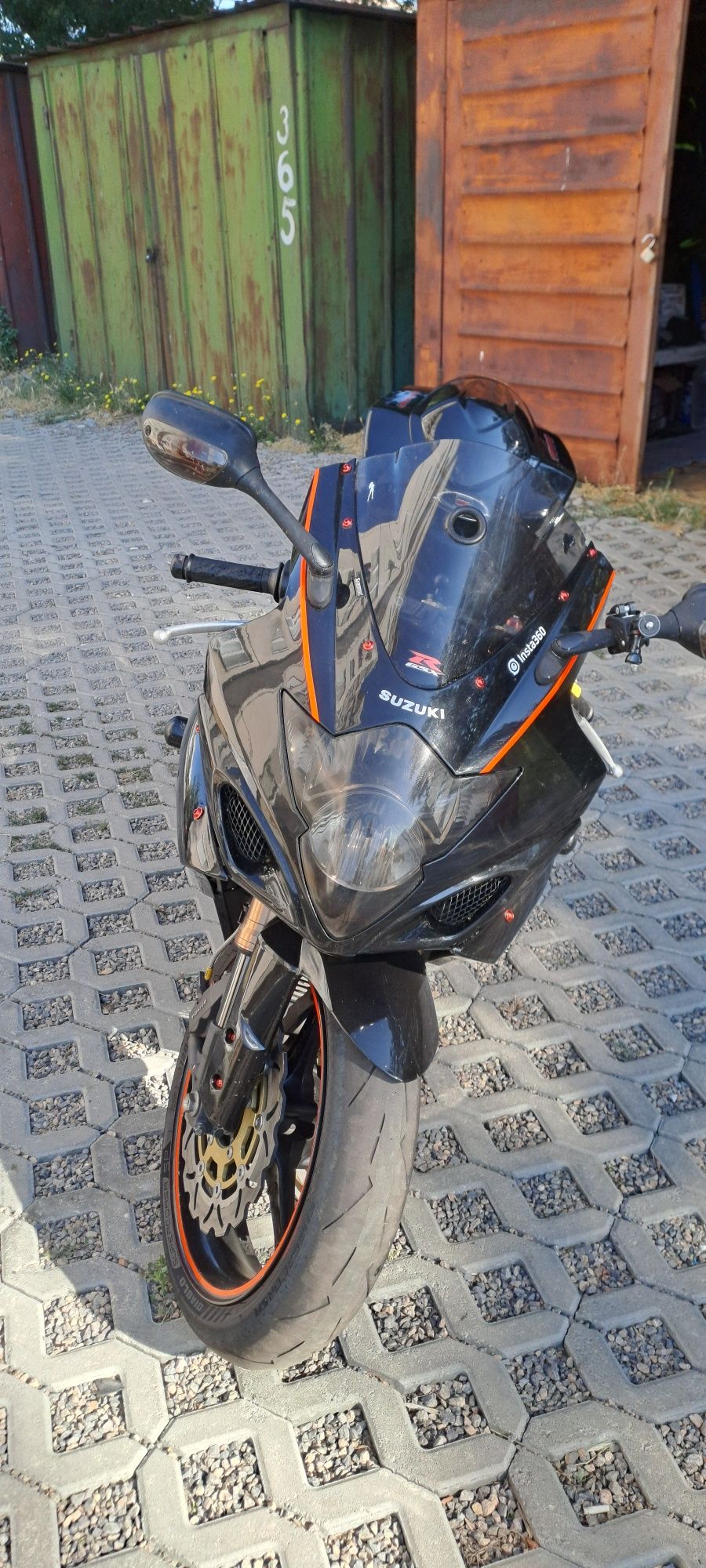 Продавам си мотора Suzuki gsxr 1000k5