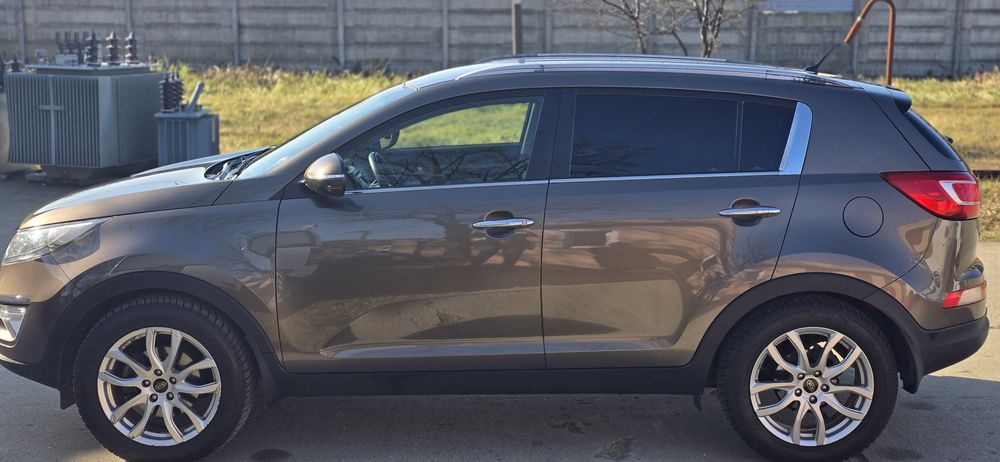 Vând Kia Sportage