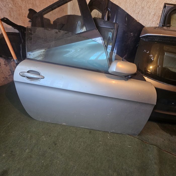 Лява и дясна врата за Бмв 6 е63 е64 
Цена на врата без огледало иначе