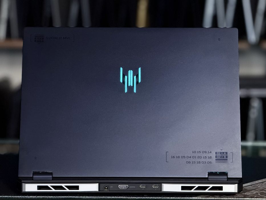 Acer Predator 16S Ai ultra 9-275HX RTX-5060 32/1TB oled