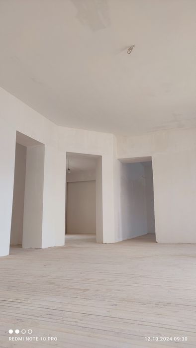 Ховли сотилади срочно