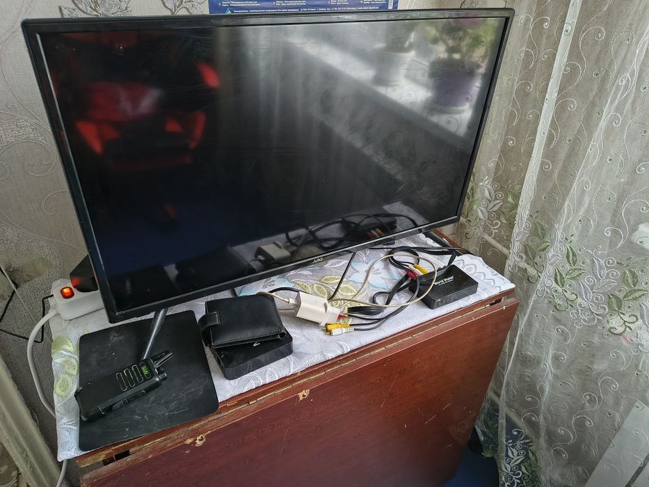 продам телевизор