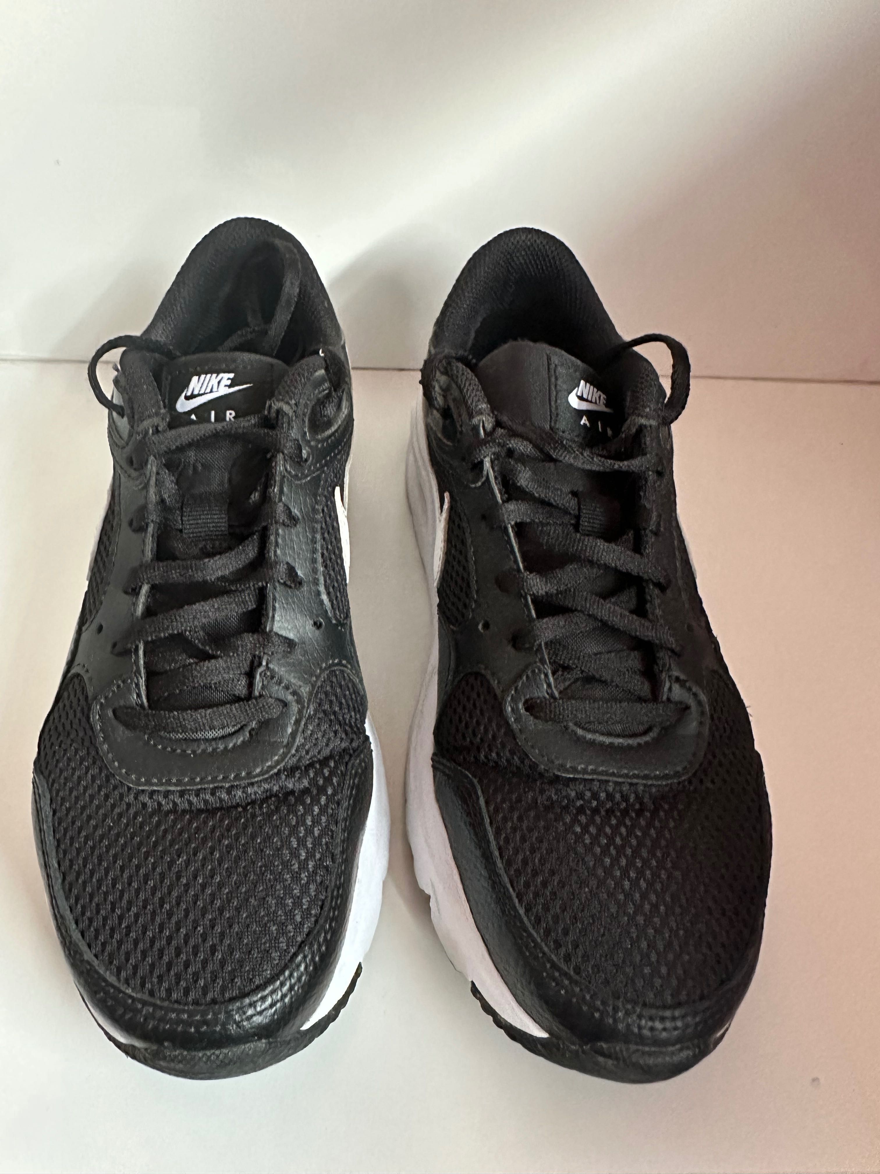 Дамски маратонки Nike air max sc - размер 36,5