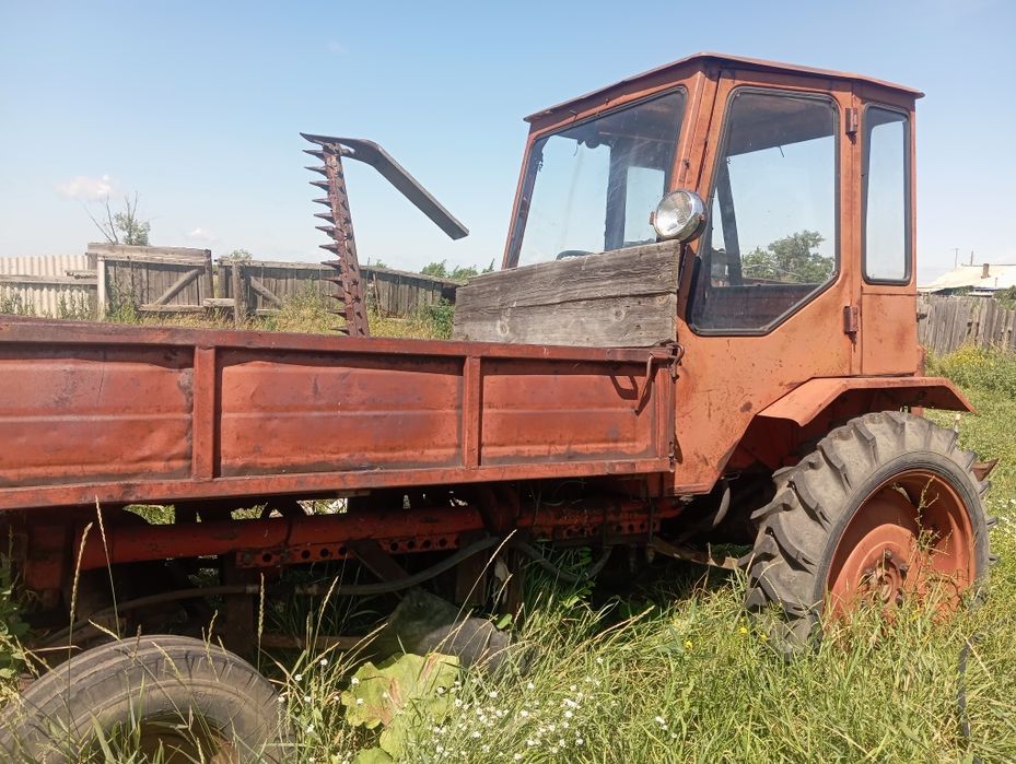 Продам Трактор т16