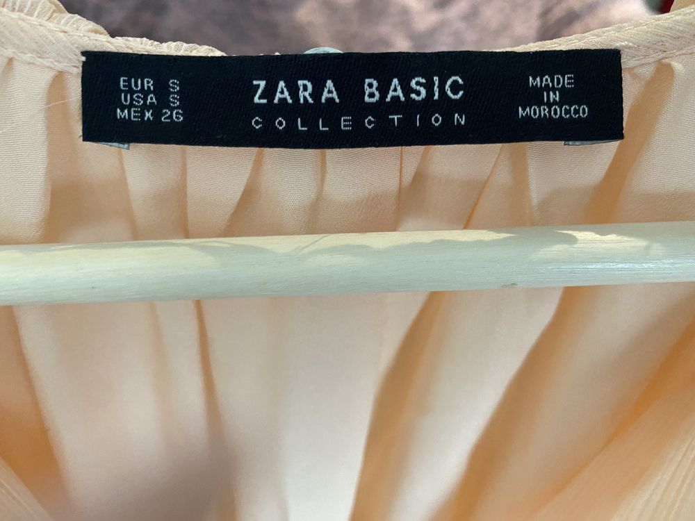 Rochita Zara Basic