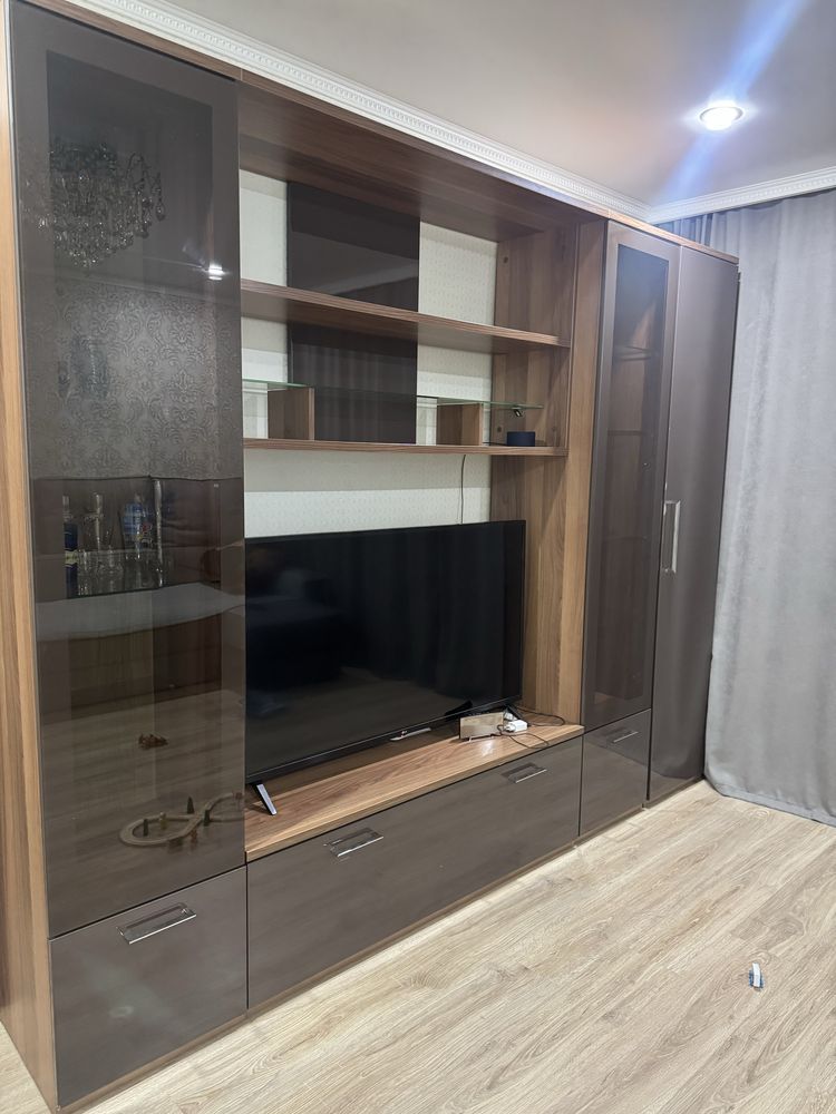 Продам стенку в зал