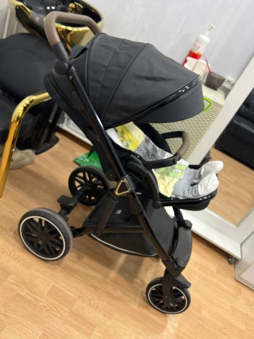 Продаётся коляска 3в 1 от бренда kadilo