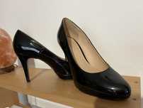 Vand pantofi la super oferta !!!