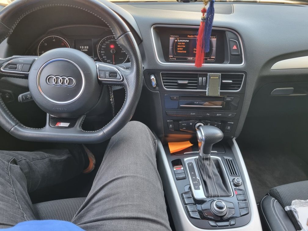 Vind Audi Q5 2013