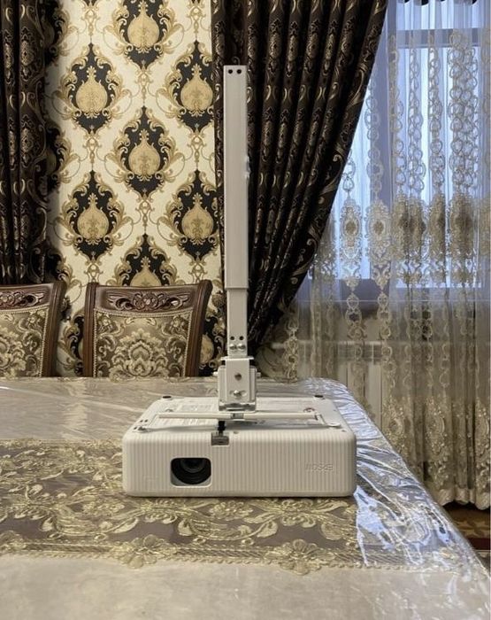 Срочно проектор EPSON сотилади