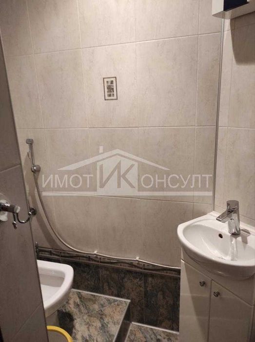 Продава се Тристаен апартамент в Велико Търново, Колю Фичето - 90 кв.м за 1945 €/кв.м - Снимка #4