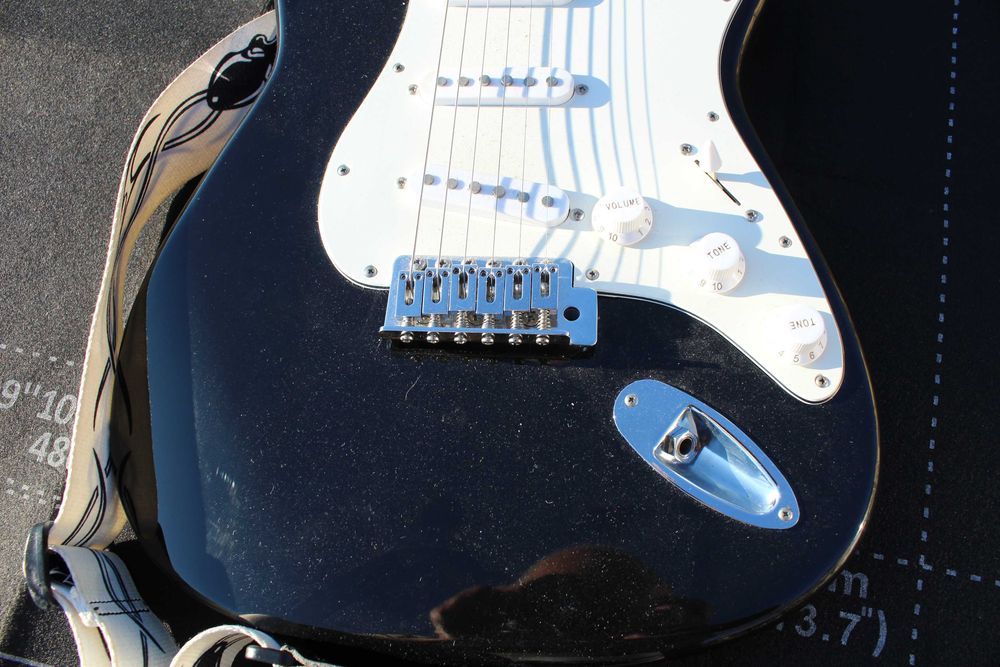 Електрическа китара   „C.Gian“