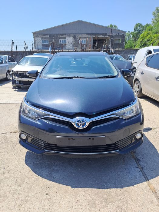 Dezmembrez dezmembrez Toyota Auris hibrid cod motor 2ZR-FXE