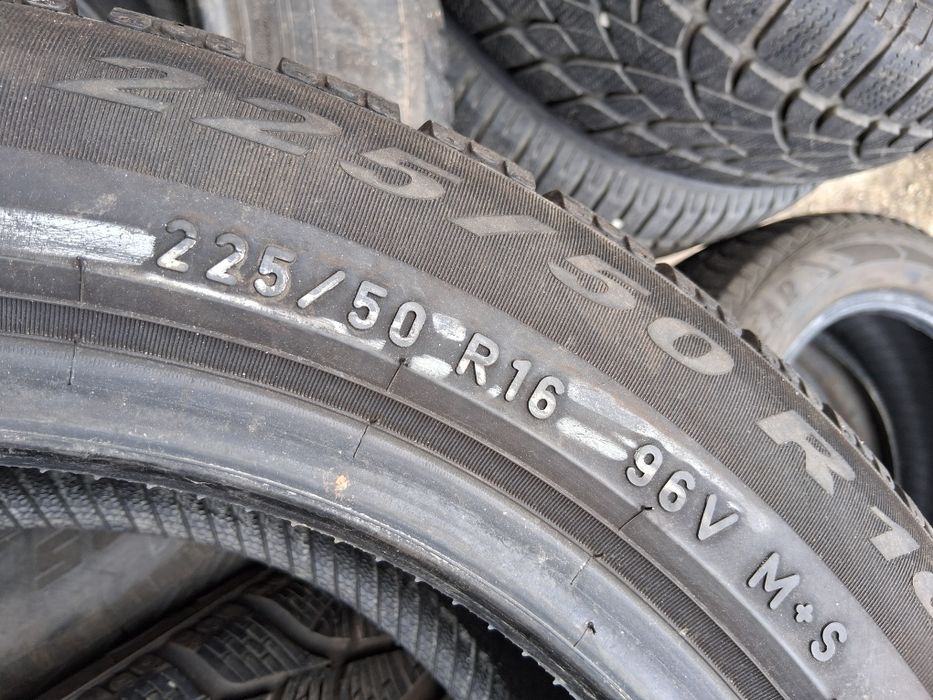 225 50 16 PIRELLI 2бр зимни