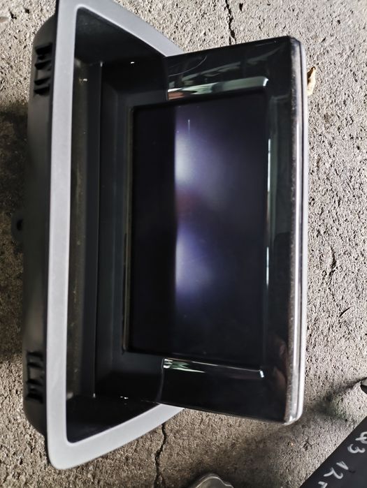 Дисплей за мултимедия/навигация за Audi Q3 8U0 857 273B