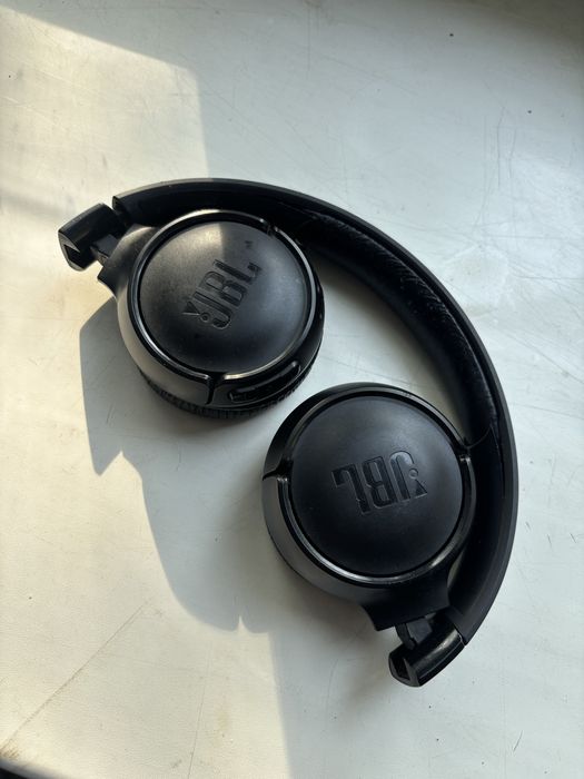 Наушники JBL tune BT520
