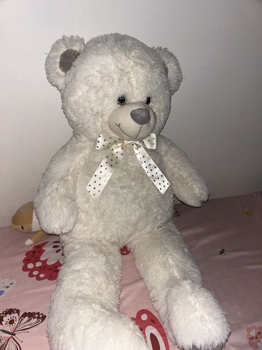 vand urs mare de plus