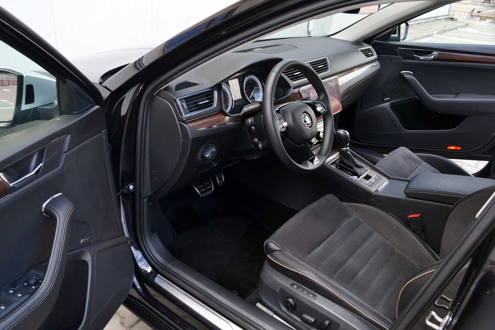 Skoda Superb 2.0 TDI / 4X4 / SCOUT / 2021 / Panoramic / CANTON