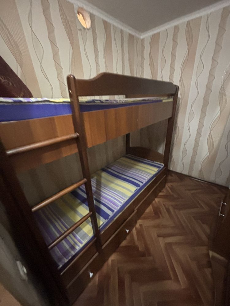 Продам двухъярусную кровать