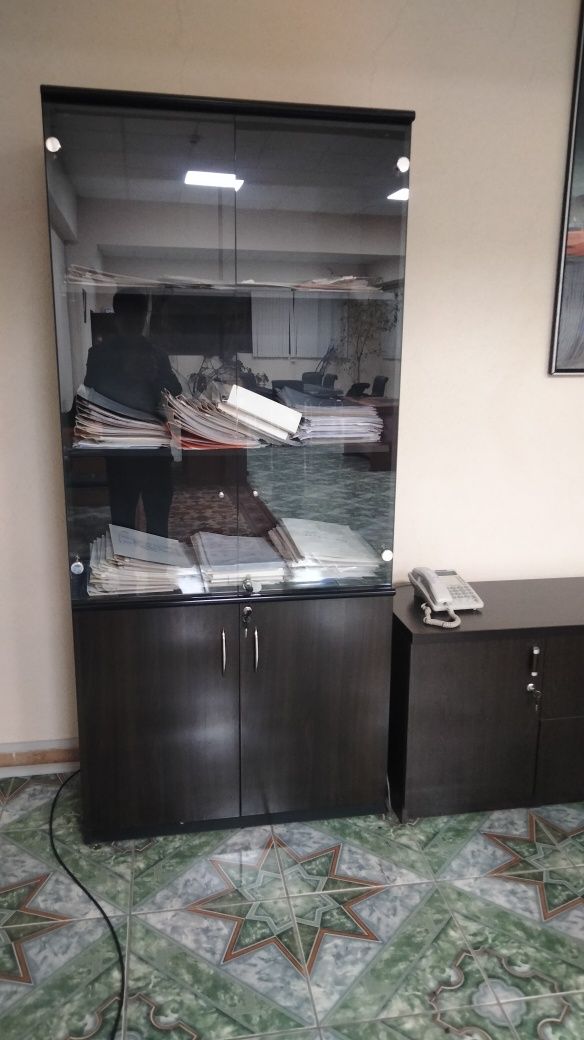 Ofis uchun mebel sotiladi