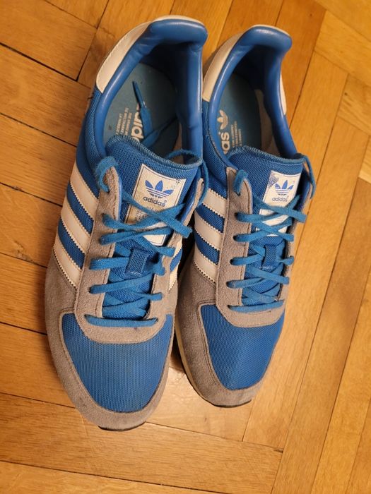 Adidas оригинални маратонки 44 размер