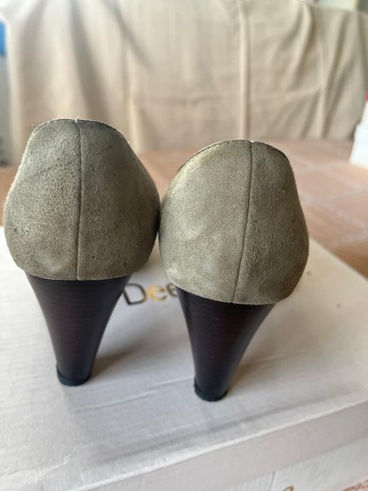 Pantofi piele intoarsa bej,nu pot reda culoarea