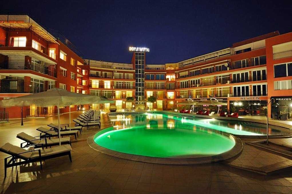 Продава се Двустаен апартамент в к.к. Слънчев бряг - 72 кв.м за 1000 €/кв.м - Снимка #12