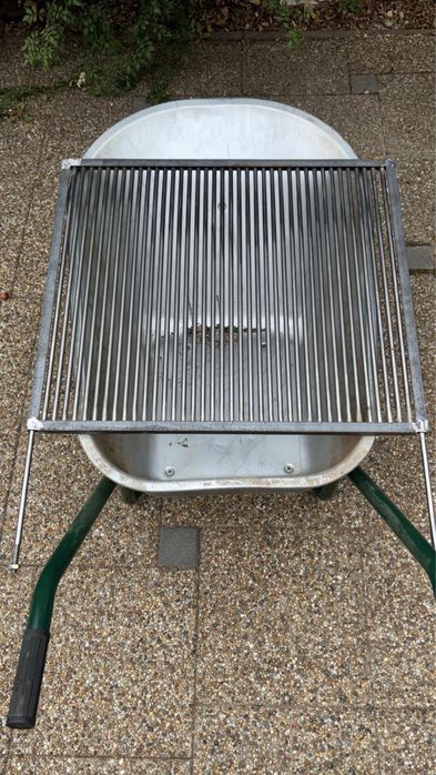 Vand gratare pe comanda