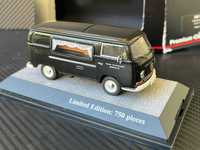 Macheta 1/43 Premium Clasixxs VW T2a Funerar