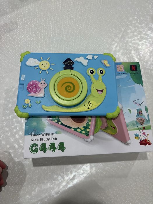 Продам детский планшет подарок телефон