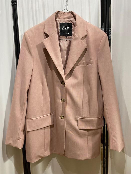 Оувърсайз сако с мъжка кройка Zara в бледо розов цвят