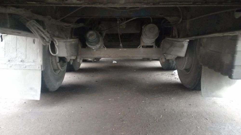 Продам ось с полуприцепа