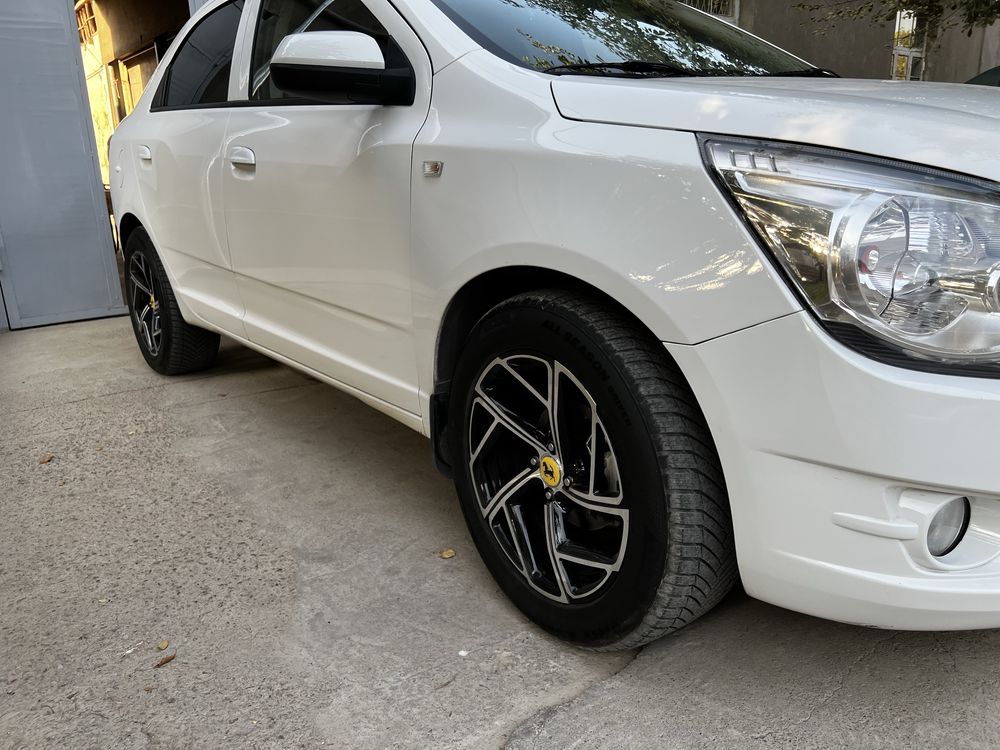 Скитка SROCHNA Kovani Bentley  R17 va Balon RATOLLA 225/55/17R  bilan