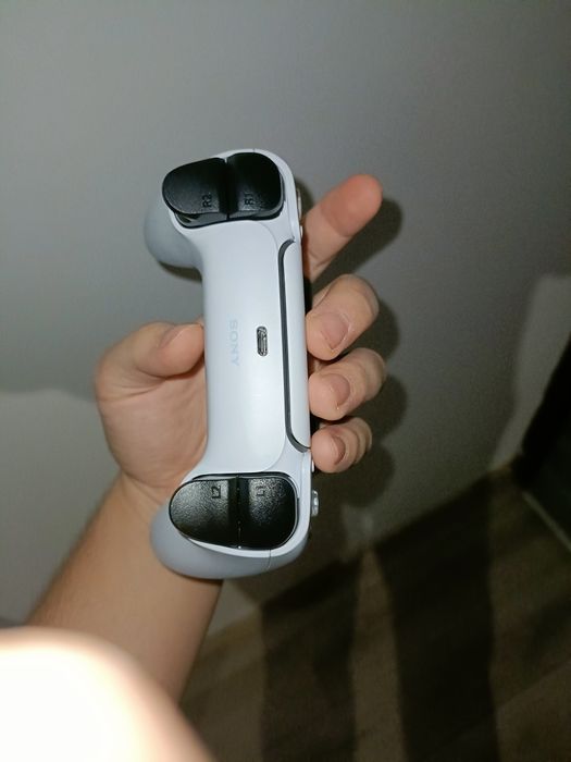 Controller pentru PS5