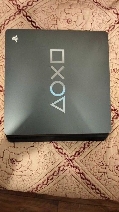 Ps 4 slim 1Tb "Days of play" limited edition