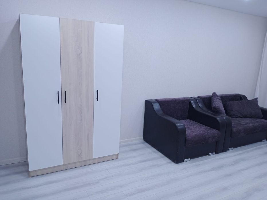 Впервые сдаётся ! 1 ком.кв 2/3 эт.р-он Каз.театр Новая планировка 130+