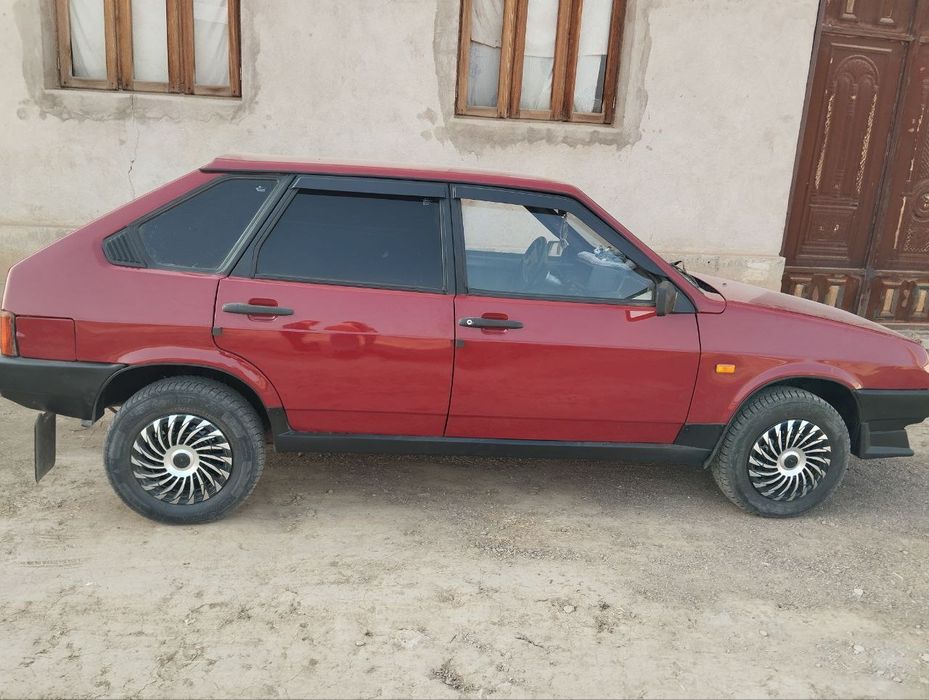 Vaz 2109 sotiladi
