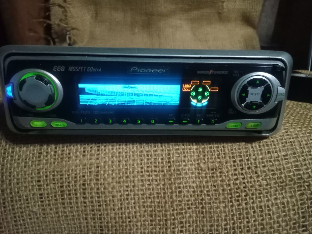 Pioneer KEH-P 8015 кассетная магнитола