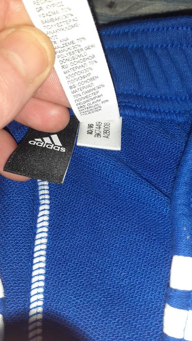 Pantaloni Adidas Performance si Adidas Originals