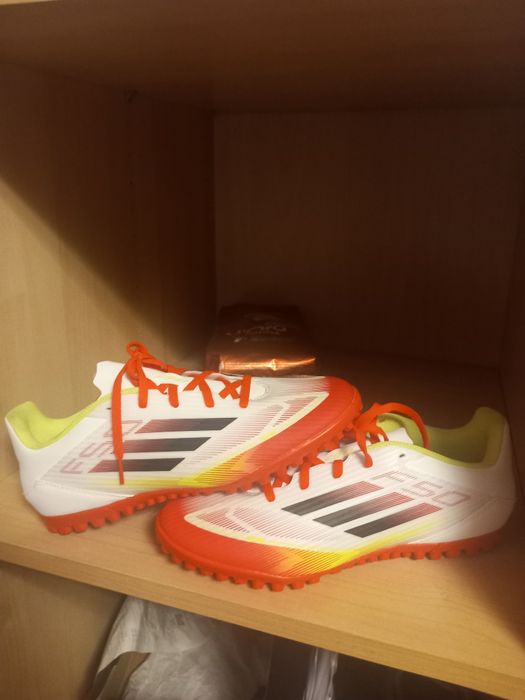 Ghete adidas f 50 fotbal sintetic