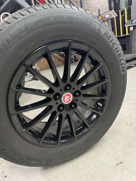 Jante Jaguar F-Pace R18/Range Rover Velar Michelin de vara 50%