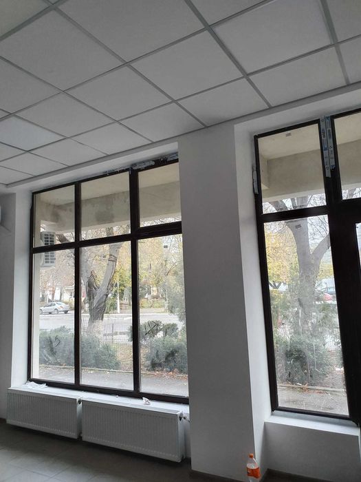 Inchiriez spatiu comercial