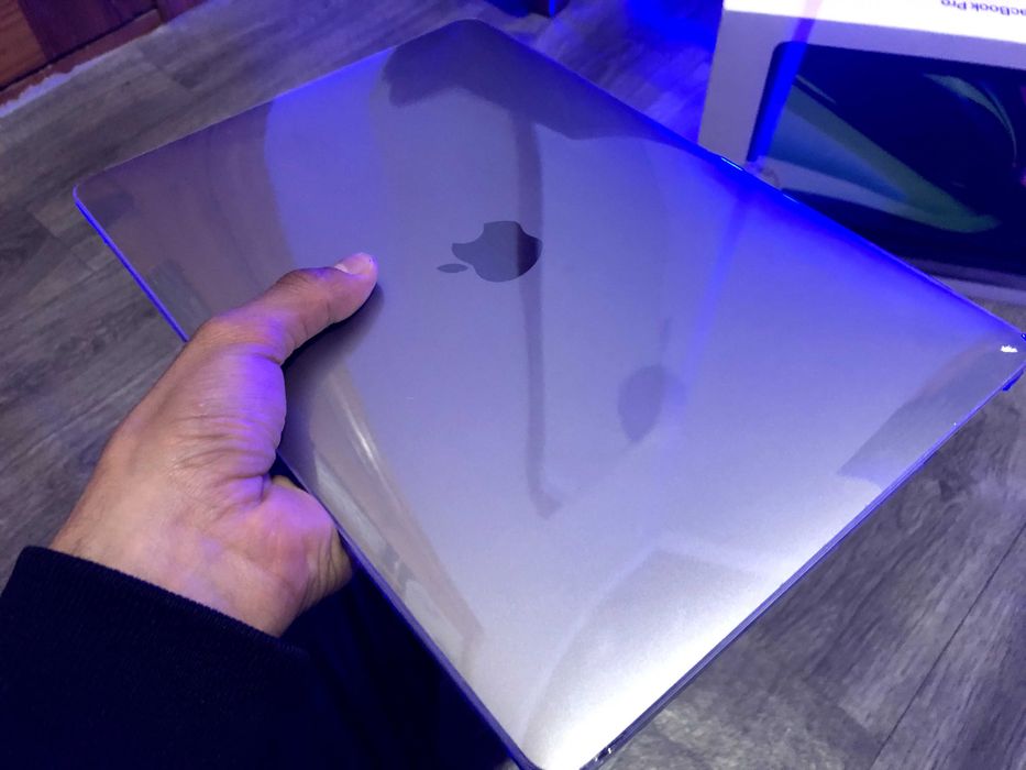 Macbook pro m1 97% yomkst