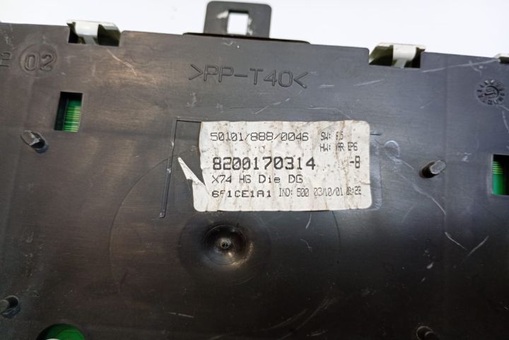 Ceasuri bord 8200170314 Renault Laguna a 2-a generatie