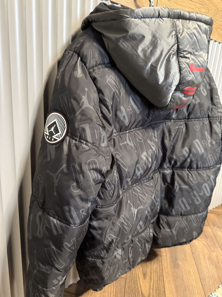Топло яке за момче Jordan Nike XL