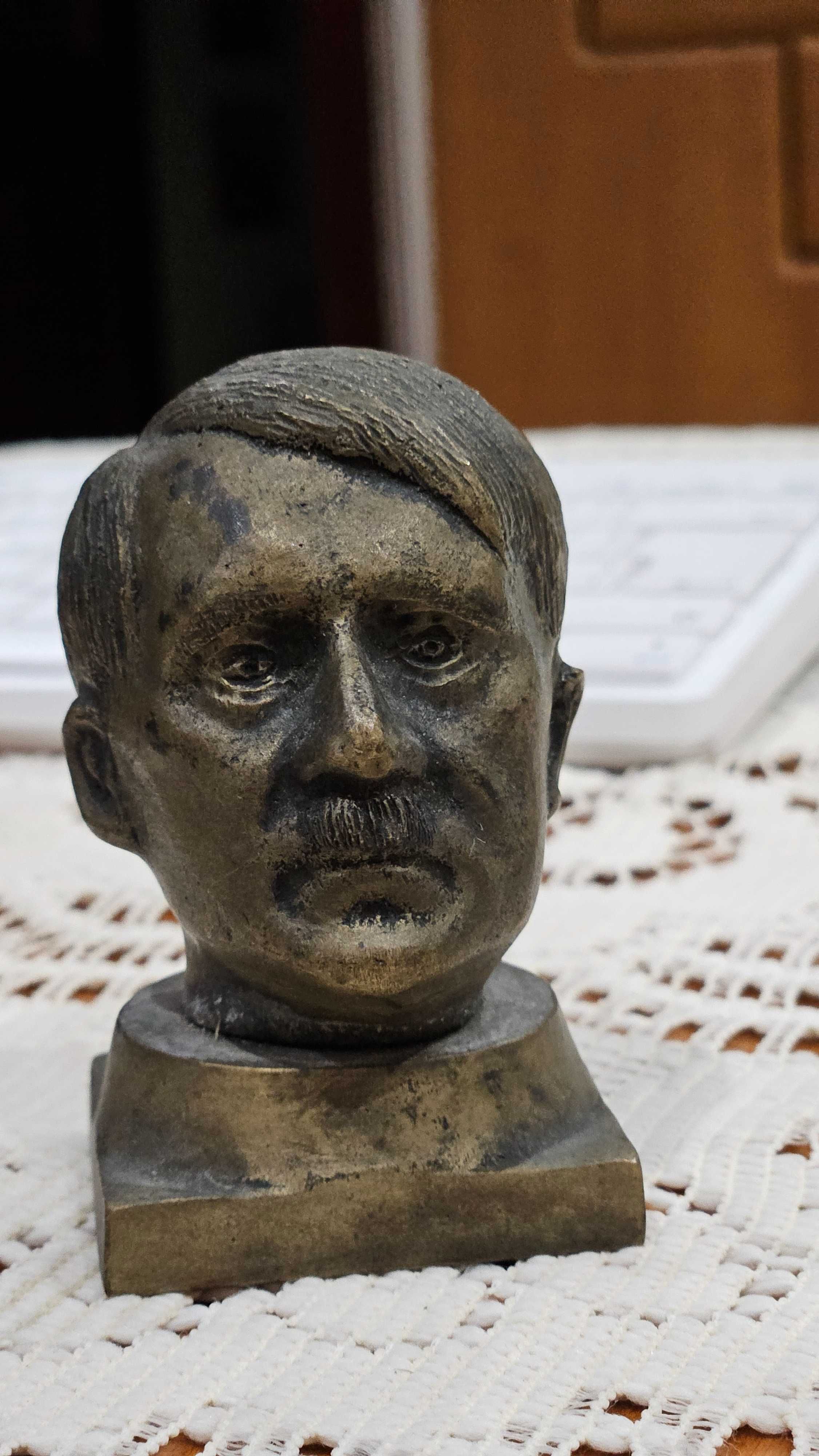 Стара малъка бронзова пластика