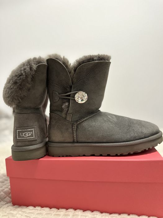 Vând UGG Originale