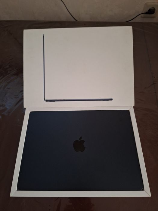 MacBook Air 15 M3 16/512GB как новый за 1150 у.е!